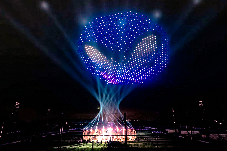 新年巨献！2021新年音乐会，千余架无人机点亮夜空